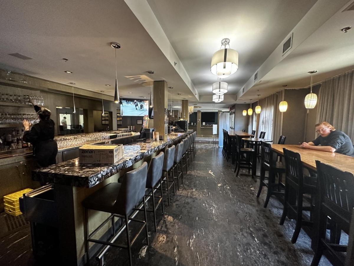 Luxury Two Queen Beds Condo - Grande Rockies Resort Indoor Parking Pool Hot Tub Gym Канмор Екстериор снимка